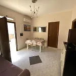 L'affaccio Sul Porto Di *