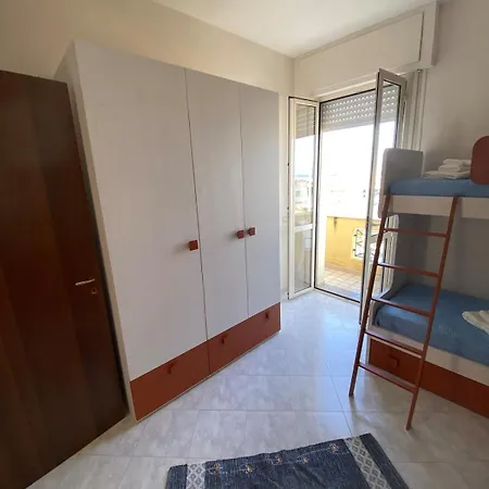 L'affaccio Sul Porto Di