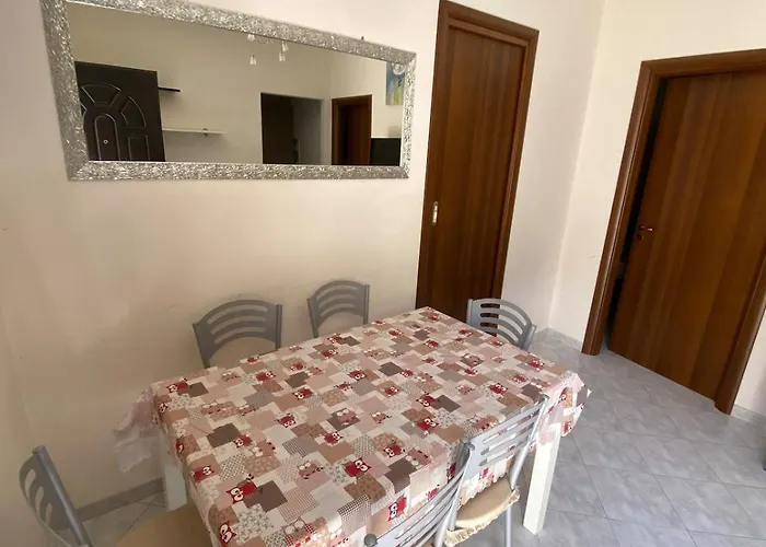 アパート L'affaccio Sul Porto Di ヴィボ・バレンティア・マリーナ