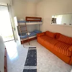 L'affaccio Sul Porto Di *