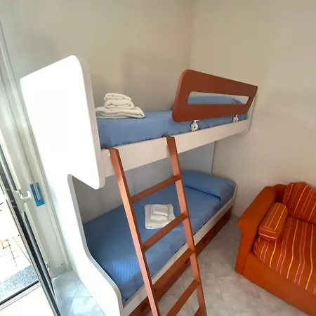 L'affaccio Sul Porto Di Vibo Valentia Marina