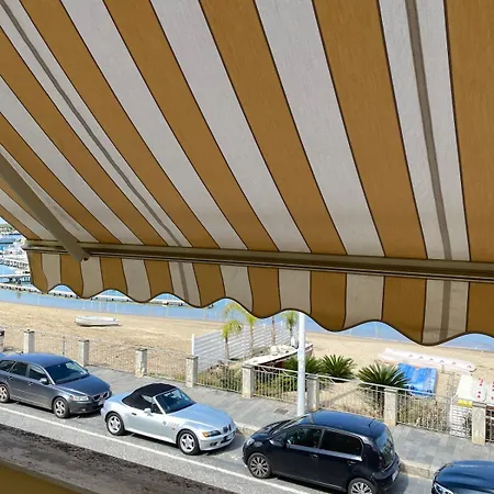 شقة L'affaccio Sul Porto Di فيبو فالينتيا مارينا