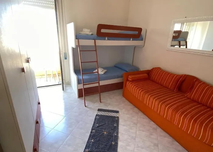 L'affaccio Sul Porto Di Vibo Valentia Marina