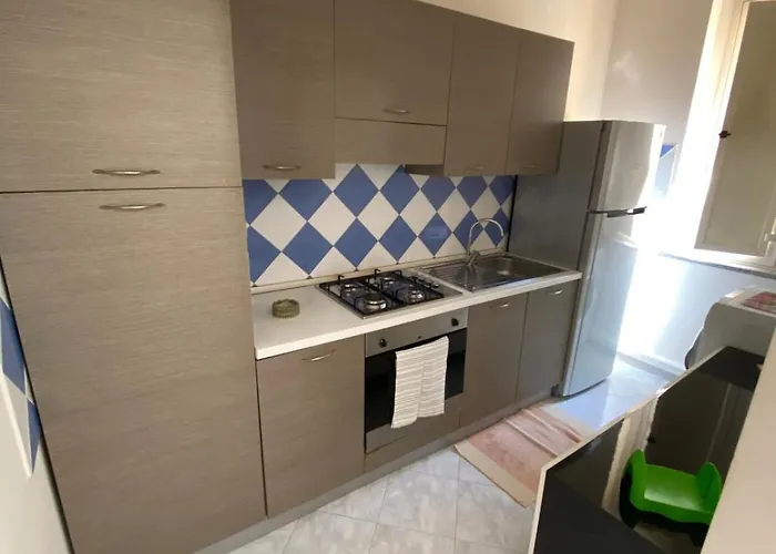 L'affaccio Sul Porto Di Vibo Valentia Marina